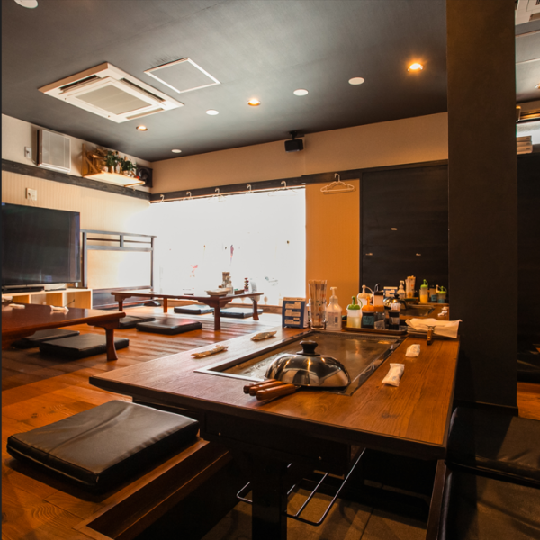 東武野田線「南桜井駅」から徒歩5分。鉄板でジュワット焼き上げる香ばしい鉄板焼きは、あつあつでお酒との相性も抜群。仕事帰りの一杯や、ご近所同士の少人数宴会にもぴったりな空間です。地元の皆さまに親しまれている、あたたかみのあるお店です。ぜひ気楽にお立ち寄りください♪