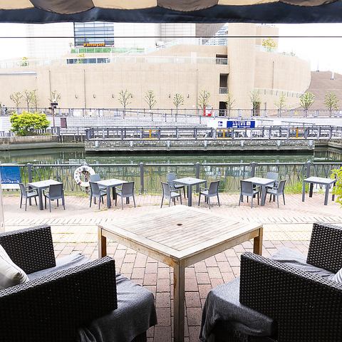 Terrace seats and sofa seats available ☆ Beer garden and BBQ are also recommended.