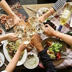 【ミナミ最大級ビアテラス】スパークリング・スペアリブ等全20種類以上食べ飲み放題2時間