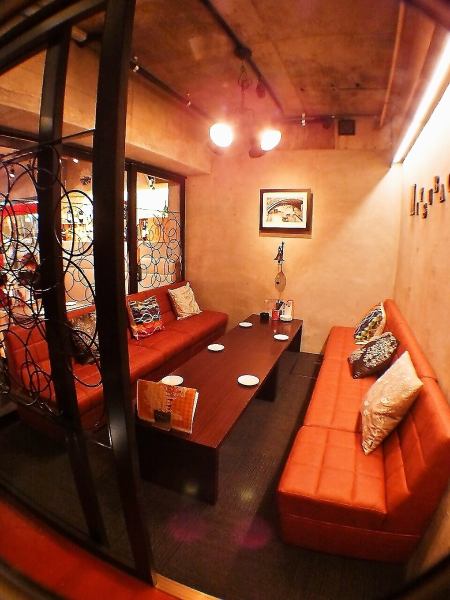 [Private room seating] There is a private room at the very back of the restaurant! It is very popular for girls' parties and birthday parties ★ The open space means you can enjoy your time safely and securely.♪[ Nagoya Station Meat Cheese Fondue Bar Girls' Party Birthday Instagram-worthy Private Room]