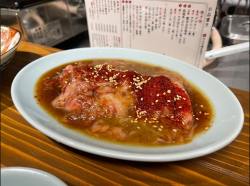 [特色] ★可飲用的牛腩（配醬汁）和雞蛋