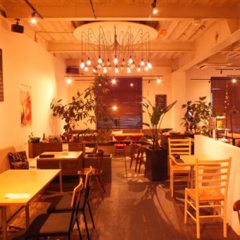 We can accommodate up to 20 to 50 people for parties ♪ Please feel free to contact us