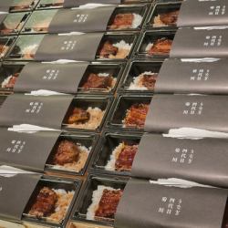 法人様や団体様向け。大量注文もご予約承ります。