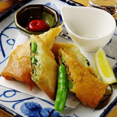 【川魚の揚げ物】鰻とチーズの包み揚げ