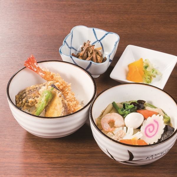 【お得なセット】ミニ天丼とお好きな麺類が一度に楽しめる「選べるコラボ」