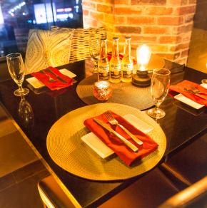 [Small table] A high-quality space woven with light and shadow.We offer a space where you can forget about the hustle and bustle of the city and enjoy adult time in a relaxed manner!This seat, where you can spend a relaxing and elegant time with table seats for small groups of 2 to 6 people, will take your date to the next level. Finish it off! We also have dessert plates that can be a surprise!!