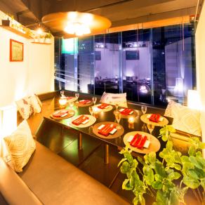 Enjoy hospitality in a stylish space where you can relax and unwind.Excellent access! The stylish interior is extremely convenient for use not only for company banquets, but also for dates, girls' nights out, group parties, and more.This seat, where you can spend a relaxing and elegant time, will take your date to the next level!