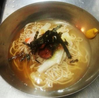 Korean noodles (cold noodles)