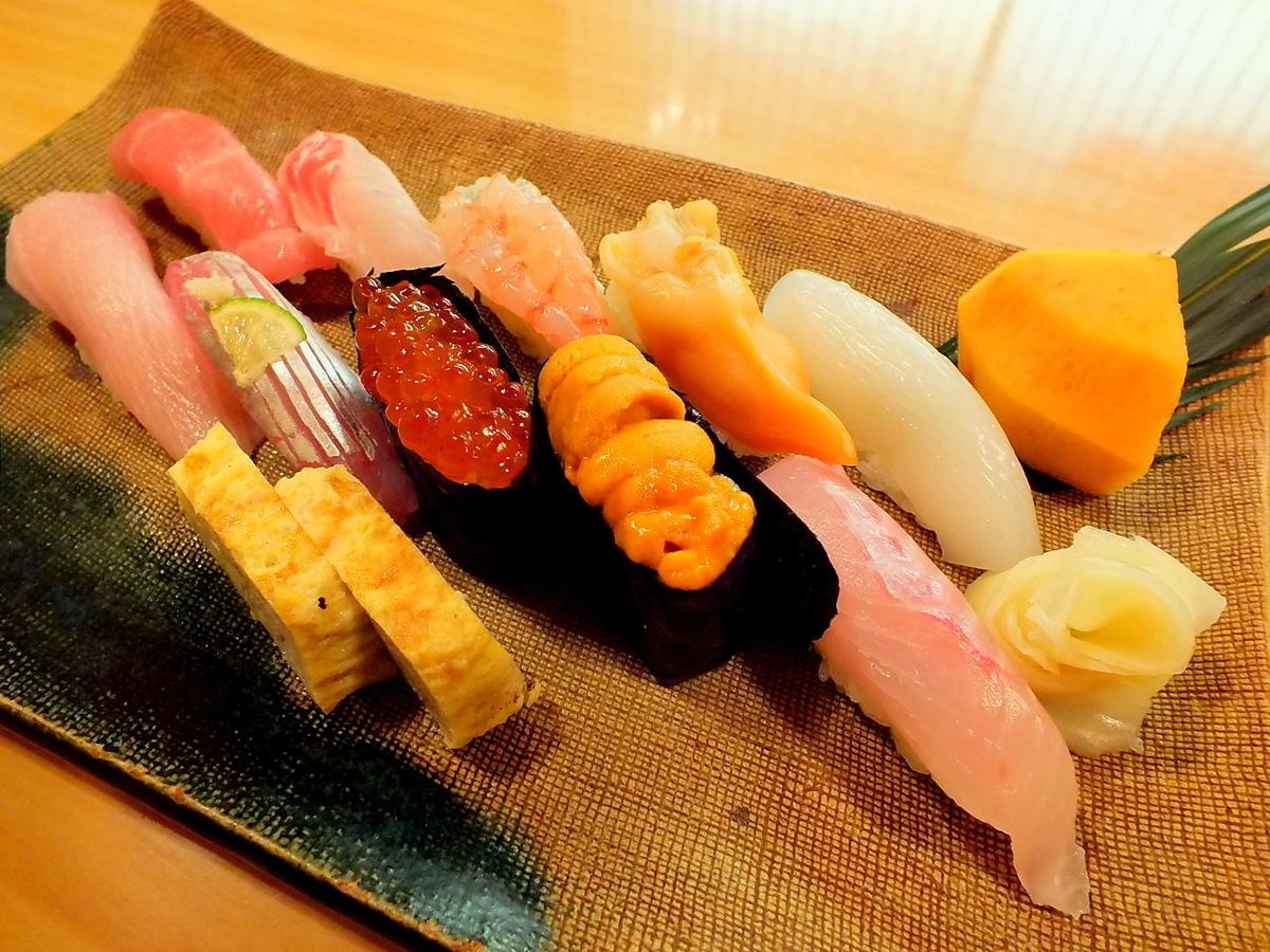 从nigiri到时令鱼类菜肴的所有菜肴从宴会到清淡饮料Nagaoka Shitamachi Minna no Sushi和Konoma Konoma