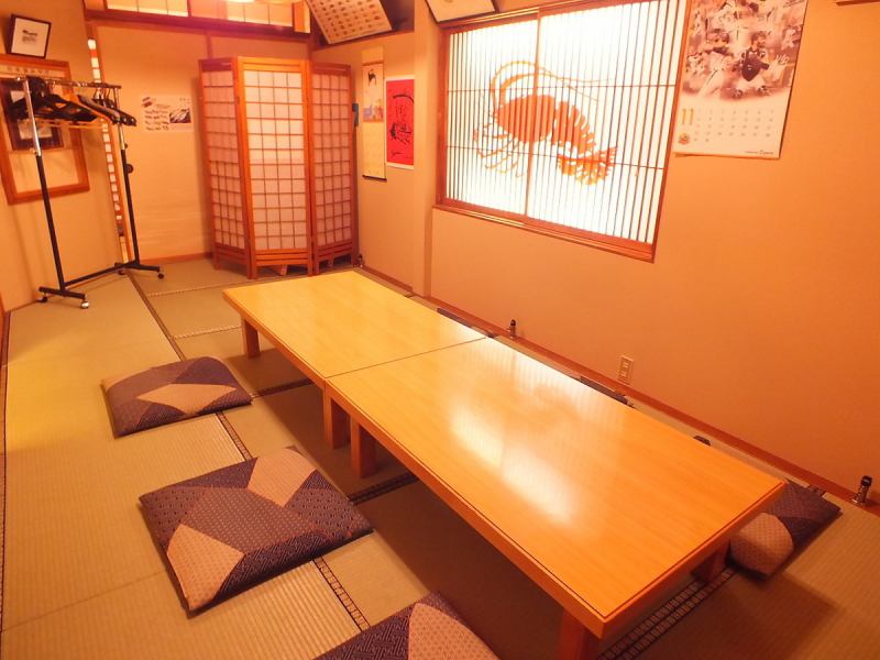 [Tatami room 12 seats x 1 room and 14 seats x 1 room] Leave a large number of banquets.Please enjoy a large banquet room for company banquets, entertainment, dating, families, and small groups.One person is welcome and the marriage process is going well.