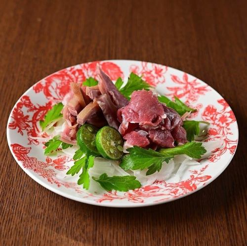 こだわりの沖縄料理を堪能