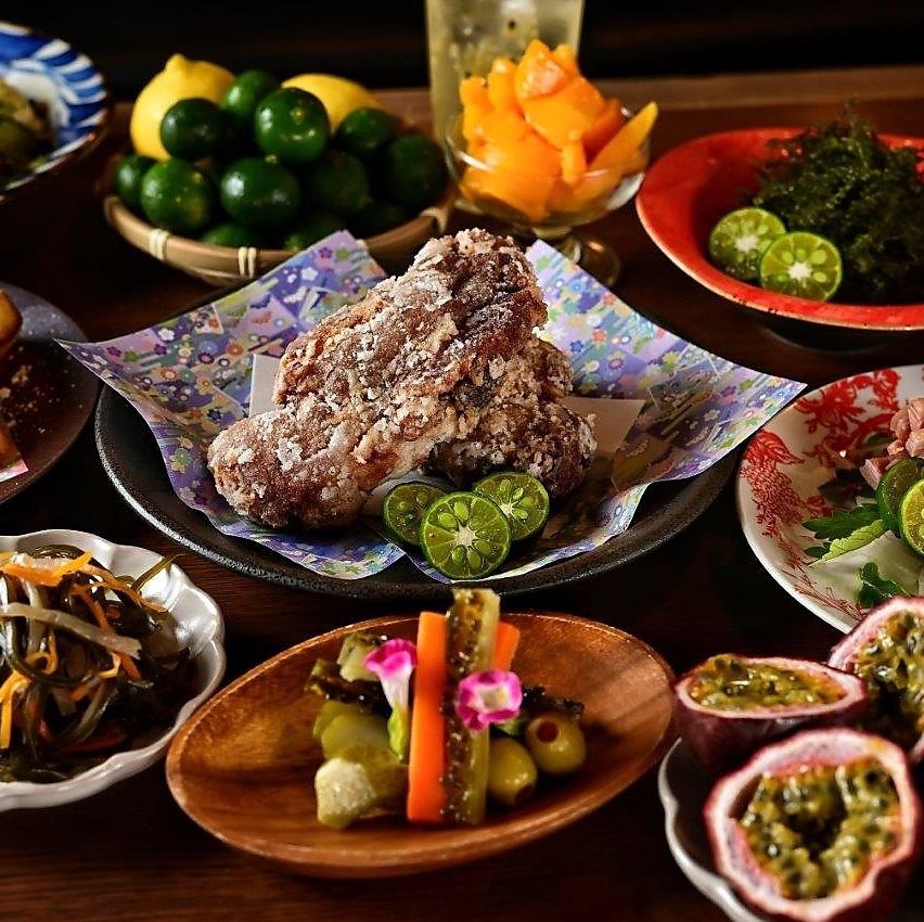 沖縄料理や素材にこだわった料理を多数ご用意！是非ご堪能あれ！