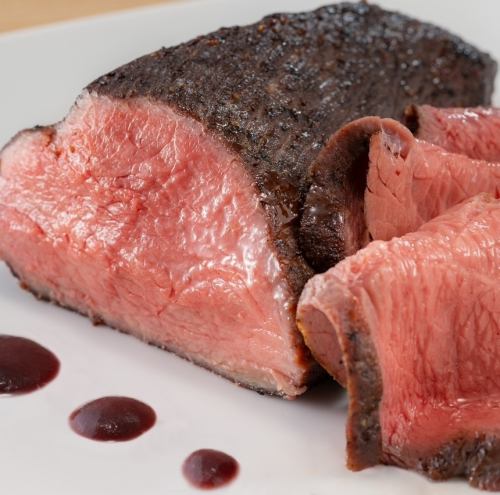 Roast beef with red wine sauce