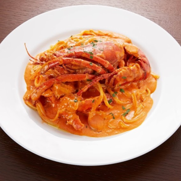 [Very popular! Tomato cream linguine with lobster]