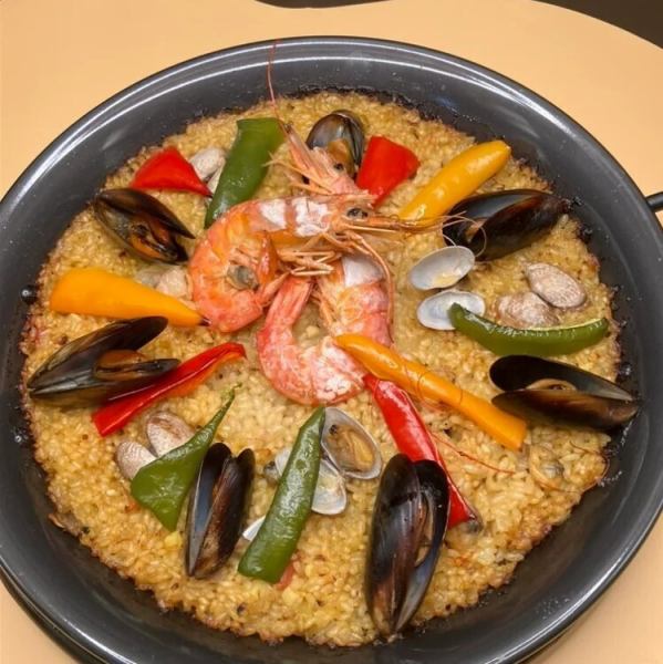 【贅沢の極み】九州産和牛を使用したパエリア