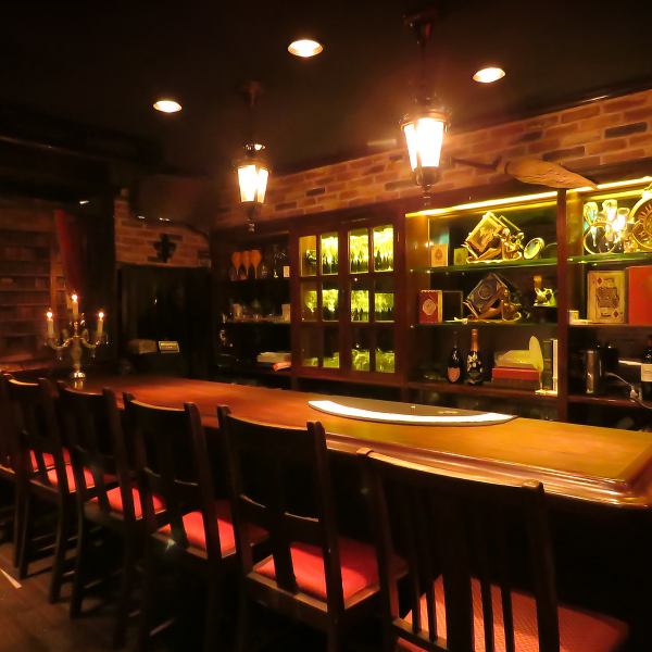 すべて手づくりのメニューが、店内の雰囲気を一層引き立てています◎お1人でお酒を楽しみながら、フレイムのマジックを堪能するのも大歓迎です★不思議なマジックの世界に浸りながら、特別な時間をお過ごしください。あなたの大切なひとときを彩る素敵な体験が待っています！