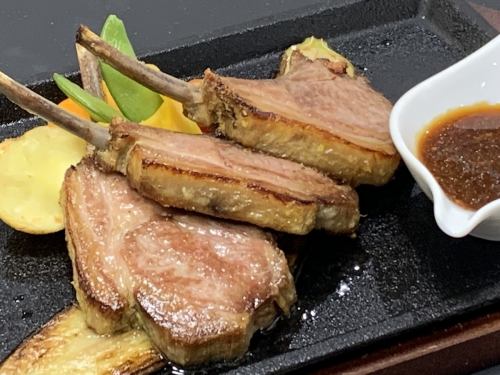 ラムチョップのグリル　ジンギスカン仕立て