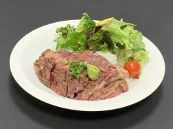 道産牛ステーキ丼