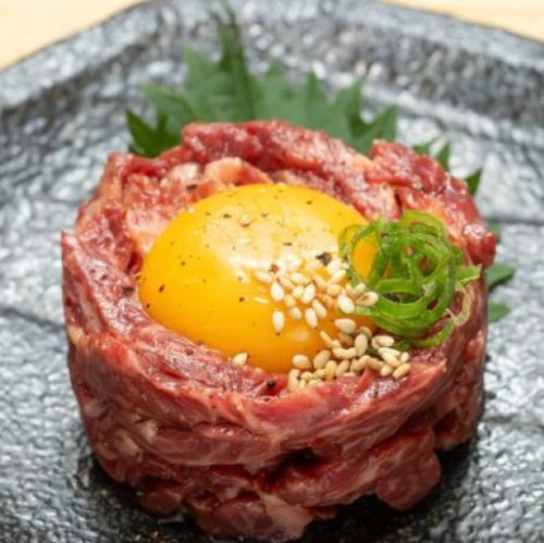 黒毛和牛炙りユッケ