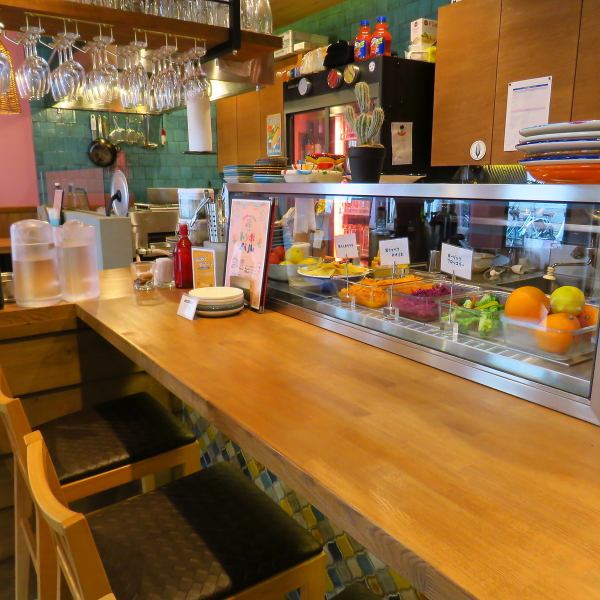 [One person is also very welcome!] We have prepared counter seats that can be used by one or two people comfortably.Enjoy delicious food and sake while enjoying conversation with the staff!