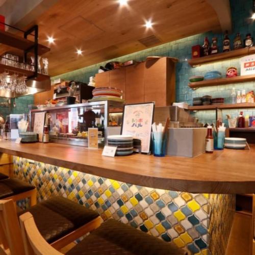 【所沢の女子会に是非】一風変わったタコス＆タパス充実の居酒屋バル《トンボバル》

Hola！

お盆休み最終日なんでしょうか？
熱々な日々いかがお過ごしでしょうか？

毎日たくさんのタコス🌮を召し上がっていただき、
誠に誠にグラシアス！

【肉厚鰻とゴーヤーのタコス】
も絶好調！！

本日も17時よりー

オマチシテマース^ ^

▼アクセス
西武池袋線・西武新宿線
所沢駅西口 徒歩4分

▼営業時間/定休日
17:00-00:00
(L.O. 料理22:30 ドリンク23:00)

定休日：なし
 

#所沢グルメ
#所沢女子会
#所沢居酒屋
#埼玉グルメ
#所沢ディナー 
#トンボバル
#西武線グルメ