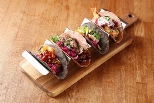 所沢で多様なシーンにおすすめの居酒屋バル｜デート・宴会・飲み会など《トンボバル》

こんにちはこんばんは！
トンボバルの#スタッフKai です！

お盆休みの予定は決まりましたか？
海や川で遊ぶのもいいけど、締めはやっぱりお酒と美味しいご飯!
是非トンボバルに1日の締めくくりで食べにきて下さい！☺️
美味しいお料理用意してお待ちしてます！

▼アクセス
西武池袋線・西武新宿線
所沢駅西口 徒歩4分

▼営業時間/定休日
17:00-00:00
(L.O. 料理22:30 ドリンク23:00)

定休日：なし
 

#所沢グルメ
#所沢女子会
#所沢居酒屋
#埼玉グルメ
#所沢ディナー 
#トンボバル
#西武線グルメ