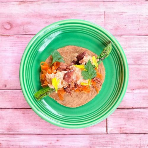 所沢駅西口4分｜野菜たっぷりなクラフトタコスが自慢！落ち着く雰囲気漂う陽気な居酒屋《トンボバル》
 

少し暖かくなってきましたね🌸

トンボバルファンに朗報!!
／
新メニューの登場です！
＼

◉ホタルイカ&桜海老タルタルのタコス
これまた美味い焼きアスパラものせちゃいました😋

◉トマトTACOミート&菜の花サルサのタコス
菜の花のほろ苦ソースがやみつき🌱
 

新メニューは明日19日から🌸

今日じゃないのかい!!と思った方すいません💦
気になった方、明日以降でも
是非タコス食べに来てくださいね。

それでは本日も笑顔でマチシテマース
 

======================

▼アクセス
西武池袋線・西武新宿線
所沢駅西口 徒歩4分

▼営業時間/定休日
17:00-00:00
(L.O. 料理22:30 ドリンク23:00)

定休日：なし
 
▽姉妹店のご紹介
・新所沢イザカヤTOMBO
  @izakayatombo 
・所沢 ハイカラトンボ
  @hikara_tombo 
 

======================

#所沢グルメ
#所沢女子会
#所沢居酒屋
#埼玉グルメ
#所沢ディナー