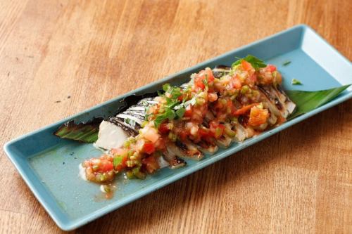 Recommended Izakaya Bar in Tokorozawa for various occasions | Dates, banquets, drinking parties, etc. "Tombo Bar"

Hello, good evening!
I'm Kai, a staff member at Tomboval!

Extremely popular!
Grilled mackerel salsa!
Juicy yet refreshing!
It's a dish you can eat endlessly.

======================

Access
Seibu Ikebukuro Line and Seibu Shinjuku Line
4 minutes walk from the west exit of Tokorozawa Station

▼Business hours/Closed days
17:00-00:00
(Last orders for food 22:30, drinks 23:00)
Closed: None


▽ Introducing our sister stores
・Shin-Tokorozawa Izakaya TOMBO
@izakayatombo
・Tokorozawa Blue Dragonfly
@hikara_tombo

======================


#Tokorozawa Gourmet
#TokorozawaGirlsMeeting
#Tokorozawa Izakaya
#Saitama Gourmet
Tokorozawa Dinner
Seibu Line Gourmet