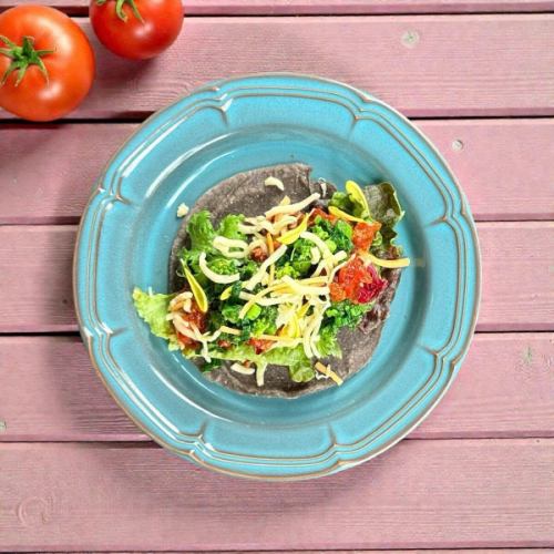 4 minutes from the west exit of Tokorozawa Station | Boasting craft tacos packed with vegetables! A cheerful izakaya with a relaxed atmosphere "Tonbo Bar"


It's getting a little warmer 🌸

Good news for Tomboval fans!!
/
Introducing our new menu!
＼

◉ Firefly squid and cherry shrimp tartar tacos
I also topped it with grilled asparagus, which is also delicious 😋

◉ Tomato meat and rapeseed salsa tacos
The bitter rapeseed flower sauce is addictive 🌱


The new menu starts tomorrow the 19th 🌸

Sorry to those who thought it wasn't today!
If you're interested, you can still check it out tomorrow or later.
Please come and try the tacos.

So, let's meet up with a smile today too!


======================

Access
Seibu Ikebukuro Line and Seibu Shinjuku Line
4 minutes walk from the west exit of Tokorozawa Station

▼Business hours/Closed days
17:00-00:00
(Last orders for food 22:30, drinks 23:00)

Closed: None

▽ Introducing our sister stores
・Shin-Tokorozawa Izakaya TOMBO
@izakayatombo
・Tokorozawa Blue Dragonfly
@hikara_tombo


======================

#Tokorozawa Gourmet
#TokorozawaGirlsMeeting
#Tokorozawa Izakaya
#Saitama Gourmet
#TokorozawaDinner