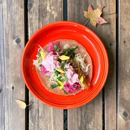 😊

4 minutes from Tokorozawa Station West Exit | Proud of our vegetable-filled craft tacos! A cheerful izakaya with a relaxing atmosphere: Tombo Bar

Let's toast to some tacos after a long day of work on the weekend!

Our original tacos, made with seasonal ingredients, are also very popular.

We open at 5 PM today.

We'll be waiting for you!

See other posts here

→ @tombo.bar

======================

▼Access

Seibu Ikebukuro Line, Seibu Shinjuku Line

4-minute walk from Tokorozawa Station West Exit

▼Business Hours

17:00-00:00

(Last order: Food 22:30, Drinks 23:00)

▼Regular closing days: None

▽Introduction of our sister stores

・Shin-Tokorozawa Izakaya TOMBO

@izakayatombo

Tokorozawa High-Collar Dragonfly

@hikara_tombo

======================

 

#TokorozawaGourmet

#TokorozawaGirlsNightOut

#Tokorozawa Izakaya

#SaitamaGourmet

#TokorozawaDinner

It was Mariko.