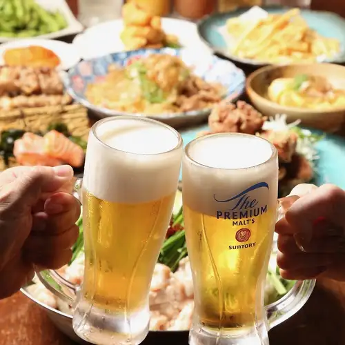 All-you-can-drink options available! Cheers with a wide selection of drinks!
