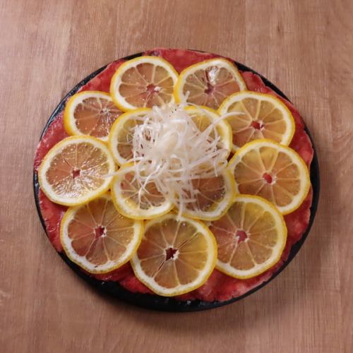 本店特色菜“整条柠檬牛舌”