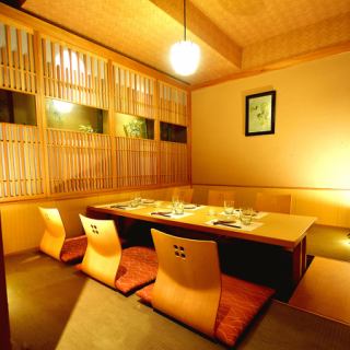A private room for up to 6 people.We have chairs and cushions so that even elderly customers can spend their time comfortably.