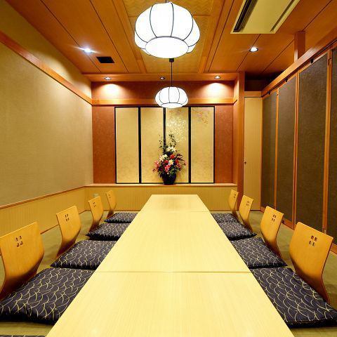 The private seating area with sunken kotatsu seats, which can accommodate up to 8 people, is also popular.Enjoy a relaxing and comfortable stay in our spacious rooms.