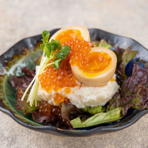 Soft-boiled egg and salmon roe potato salad
