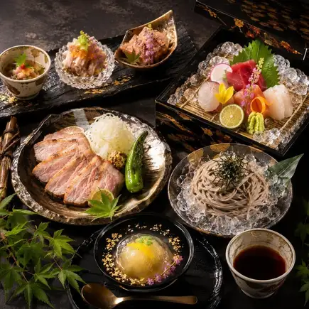 Selected Course: 6 dishes including a 3-kind sashimi platter and seared pork loin from Rusutsu, 5,500 yen, 2.5 hours all-you-can-drink.