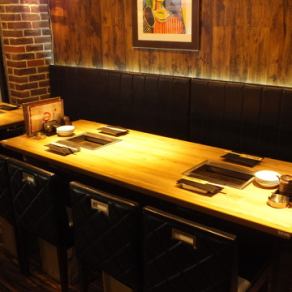 あらゆるシーンに最適のお座席をご用意いたします！オシャレな店内は女子会やデート、接待にも最適な空間となっています。