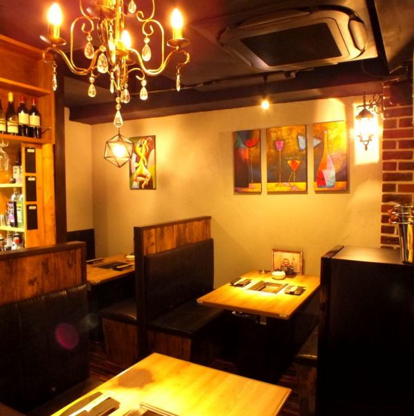 【女子会、記念日、誕生日にも最適】店内フロアには2名様からご利用可能なテーブル席をご用意しており、デートや女子会、接待にも最適な空間となっています。心からの「おもてなし」を一生懸命させていただきます。どうぞお気軽にご来店ください。お待ちしております♪