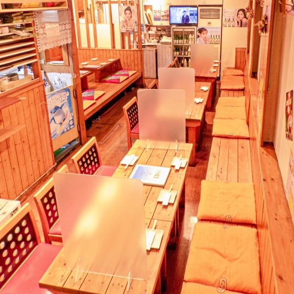 The spacious interior is perfect for various banquets! We accept reservations for 20 people or more.There is also a TV in the store where you can watch sports.Come and visit Kanda / Korean food "Nuna no Ie"!