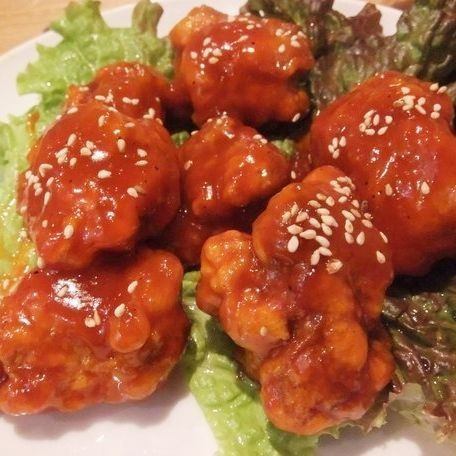Korean style yangnyeom chicken