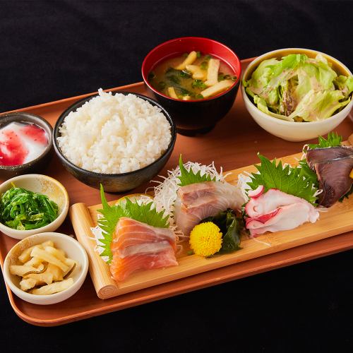 Fresh fish sashimi set meal