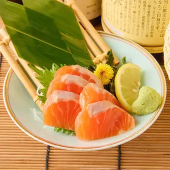 サーモン刺し