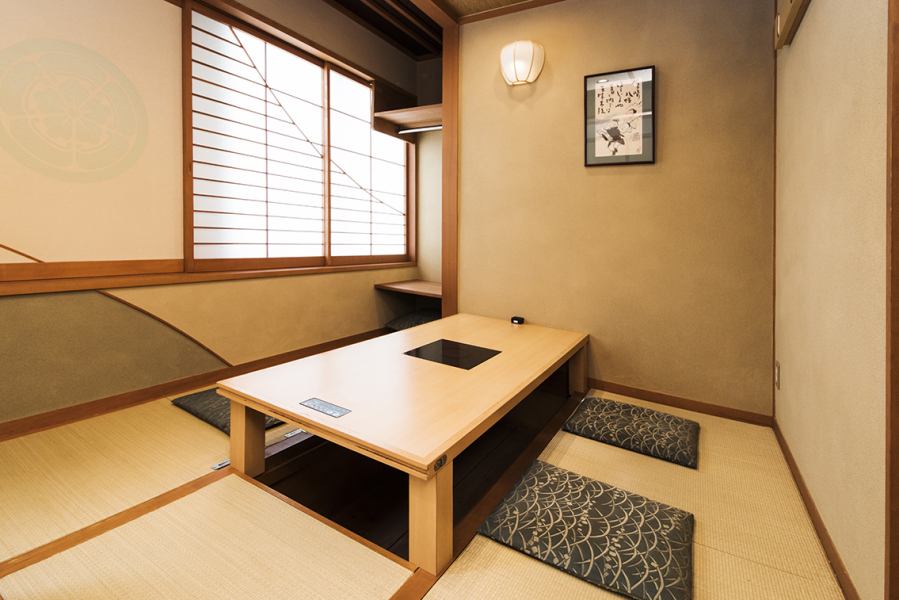 [All seats are private rooms!] You can see Dotonbori from the window.[Shinsaibashi, Namba, Izakaya, Basashi, Hakata, Mentaiko, Mizutaki, Hot pot, Shabu-shabu, Direct delivery from the farm, Sightseeing, Private rooms, Banquets, Private parties, Women's parties]