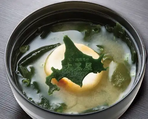 味噌汁（北海道根昆布だし使用）