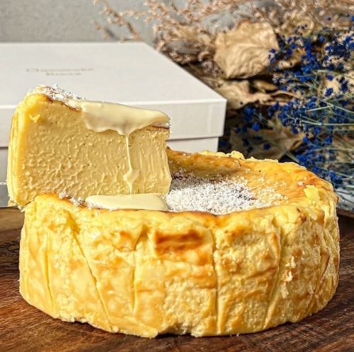 Italian chef's pride and joy [6 types of Basque cheesecake] from 480 yen