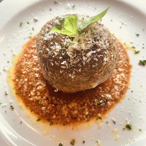 イタリア産仔牛のフィレ肉のチーズ入り香草パン粉焼き