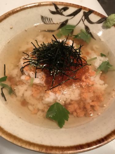 鮭とイクラの親子茶漬け