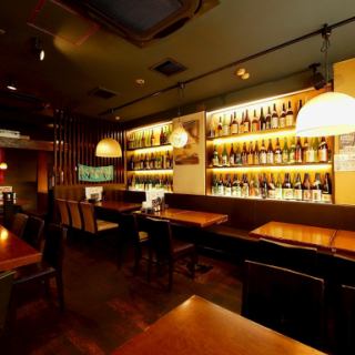 테이블석은 2명~석을 결합하여 30명까지 착석하실 수 있습니다.가족이나 친구와의 식사, 동료와의 술자리와 데이트 등 다양한 장면에서 이용 가능합니다.