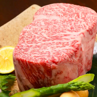 [2-hour all-you-can-drink/Gorgeous Course] 10 dishes including specially selected Japanese black beef steak and boiled snow crab for 7,000 yen (tax included)