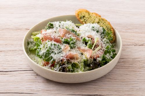 生ハムシーザーサラダ(シーザードレッシング)